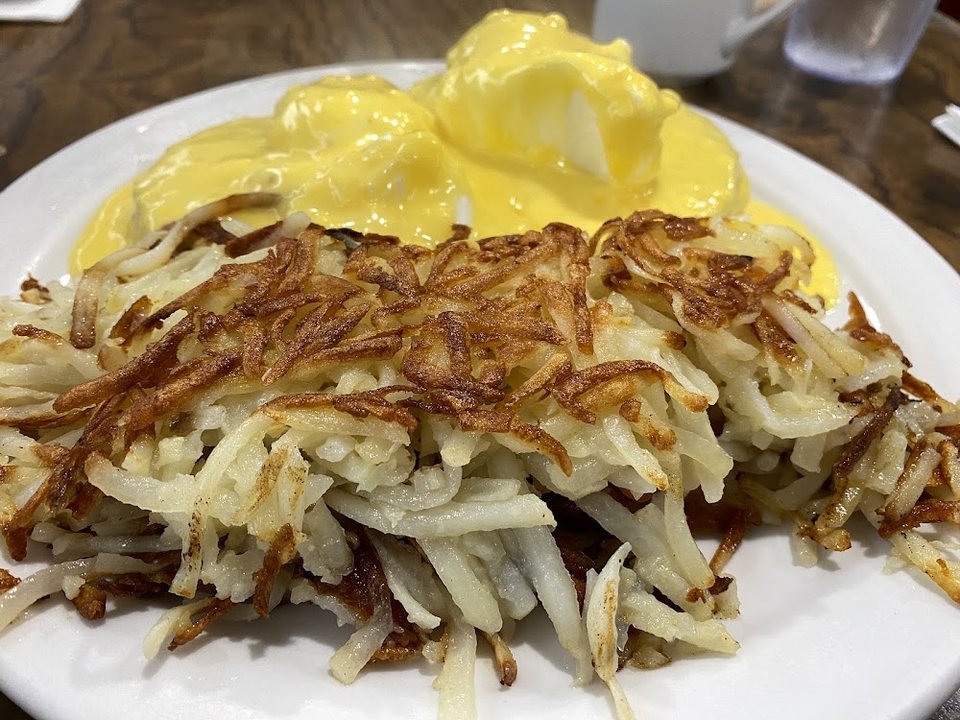 Eggs Benedict & Hash Browns